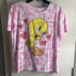 NEW Womens Tweety Bird Short Sleeve Distressed Graphic T-Shirt  Pink Medium